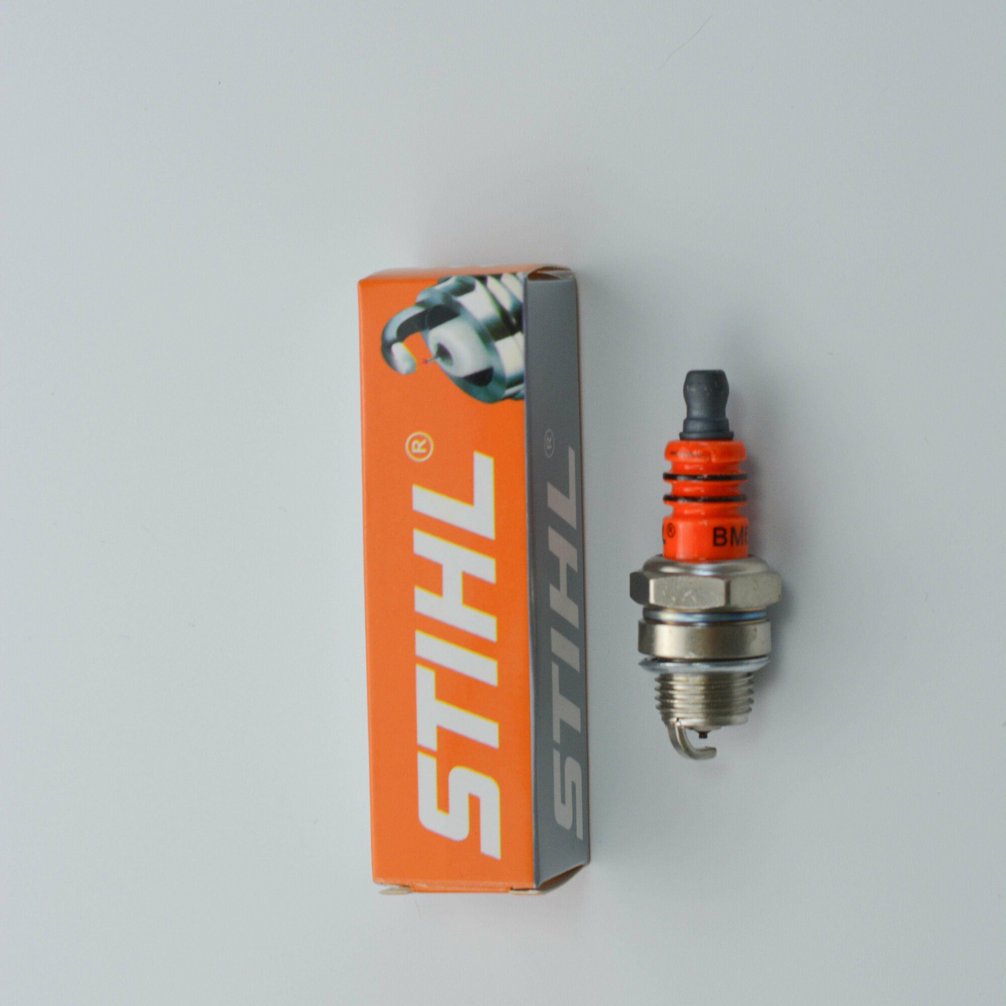 Свеча зажигания STIHL М14х1,25 мм для 2-х тактных двигателей бензопил, бензотриммеров, бензобуров (улучшенная) - фотография № 10