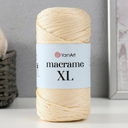 Пряжа Macrame XL 100% полиэстер 130м/250г (165 св. беж)