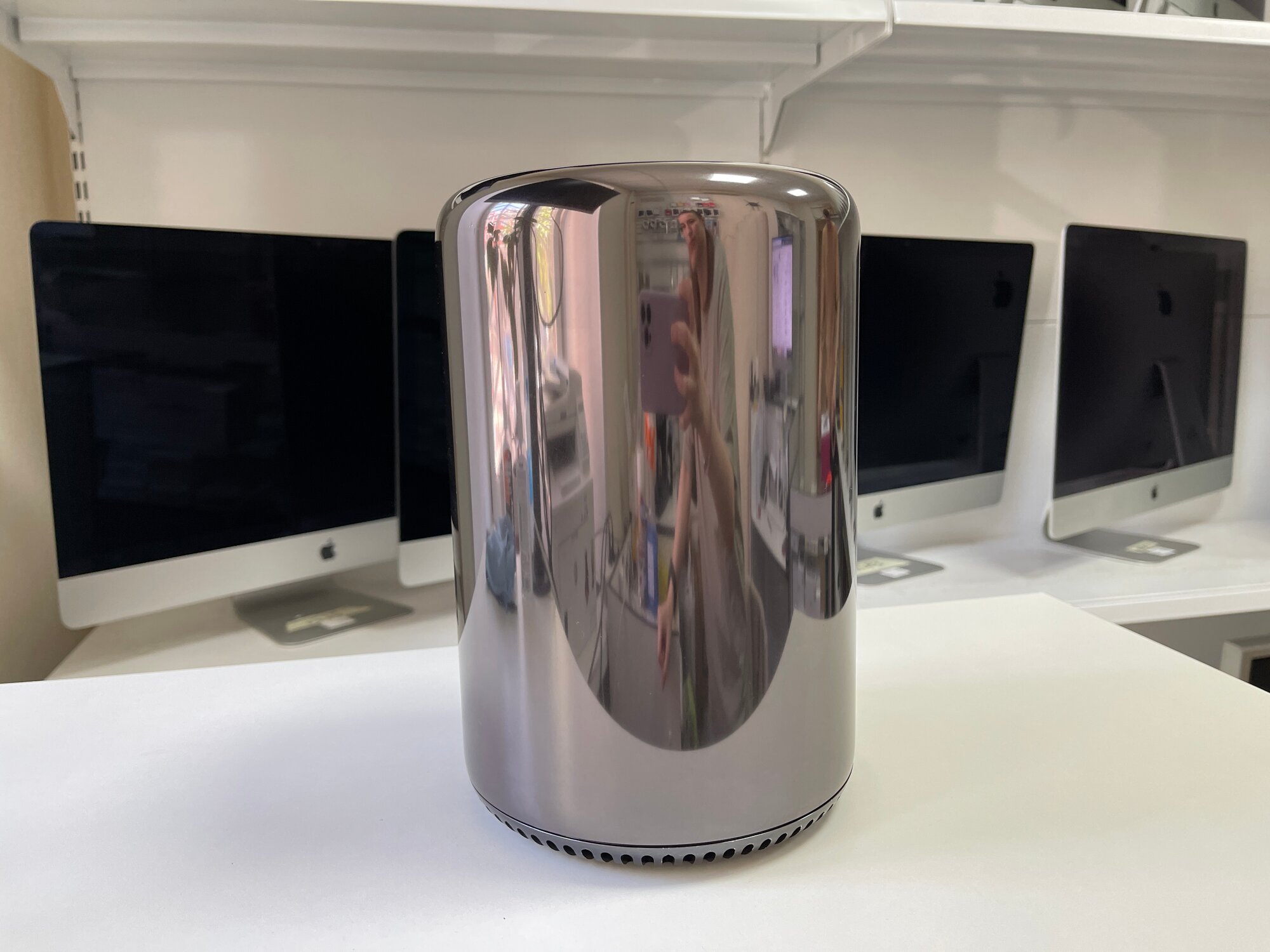 Mac Pro/Monterey/D500×2計6GB/6コア/32GB/1TB Mac Pro Apple 3.5GHz 6コア 32GB/SSD1TB/FirePro D500/Wi-Fi
