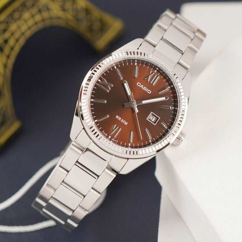 Наручные часы CASIO 