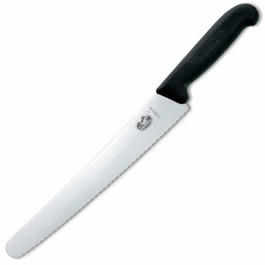 Victorinox Нож кондитерский с волнистым лезвием 26 см. (5.2933.26)