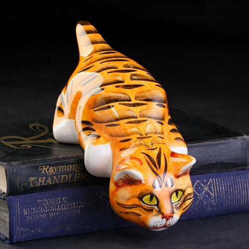 Статуэтка фарфоровая 