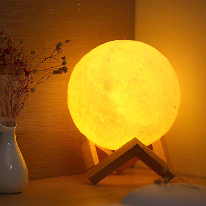 Ночник-светильник с пультом 3D шар Луна с сенсорным управлением на деревянной подставке с пультом, 15 см