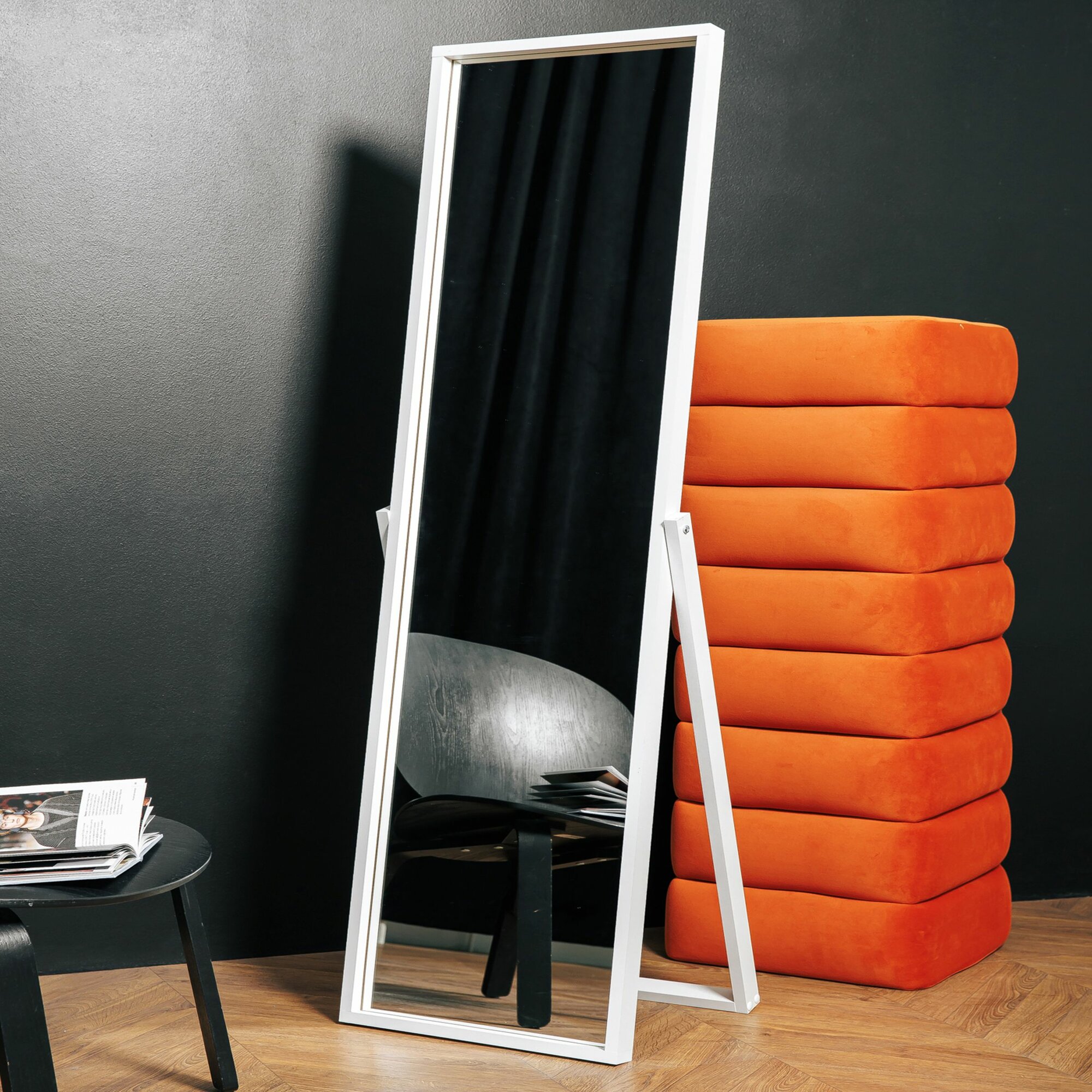 фото Зеркало напольное, в полный рост в прихожую, интерьерная в спальню.