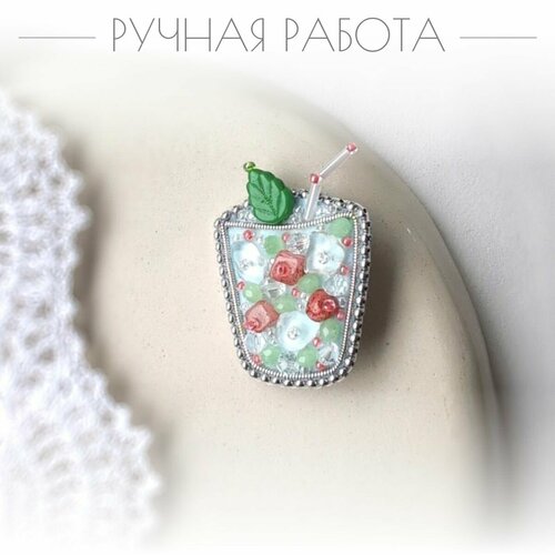 фото Брошь, горный хрусталь, белый/розовый