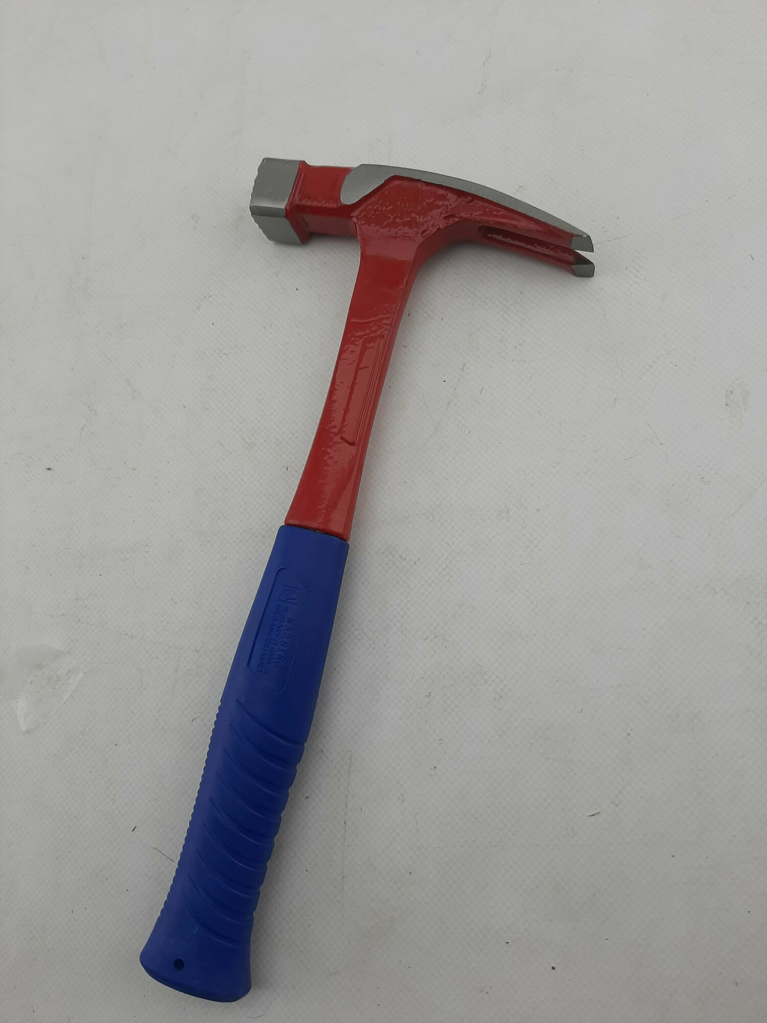 фото Молоток гвоздодер с магнитным фиксатором гвоздя 800г