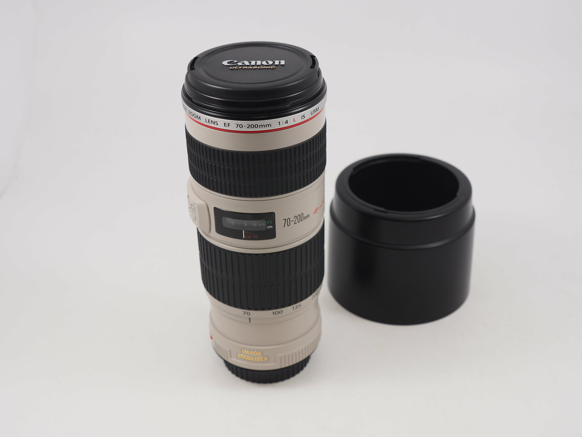 Объектив Canon EF 70-200mm f/4L IS USM , черный/белый