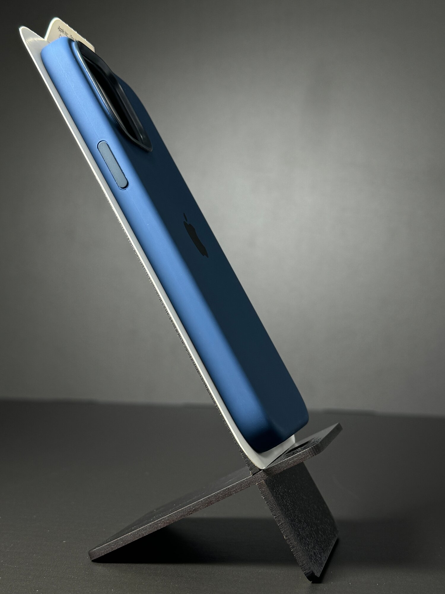 Чехол Silicone Case Abyss Blue для iPhone 13 Pro Max Magsafe, Силикон, Противоударный — фото 1