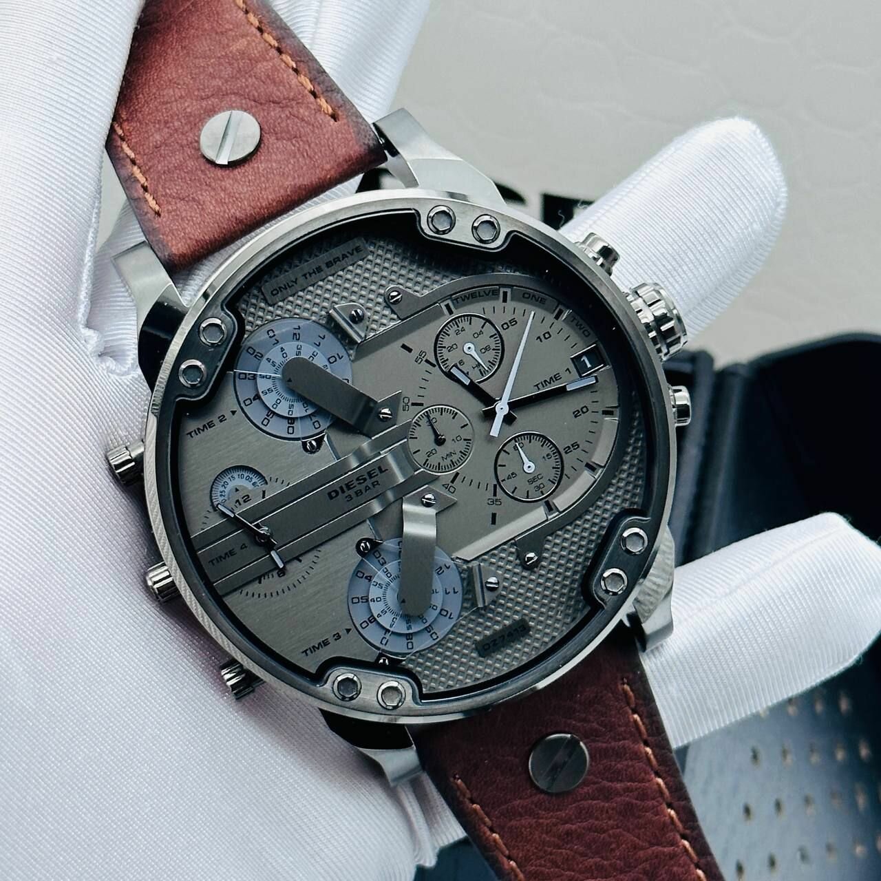 Наручные часы DIESEL 
