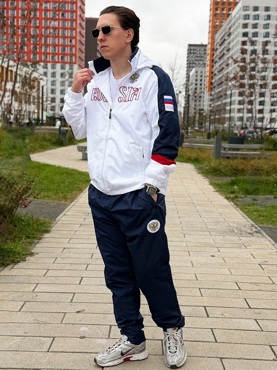 Костюм спортивный