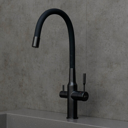 Изображение товара Смеситель Lemark Expert LM5083BL-Black для кухни c гибким изливом, с подключением к фильтру с питьевой водой