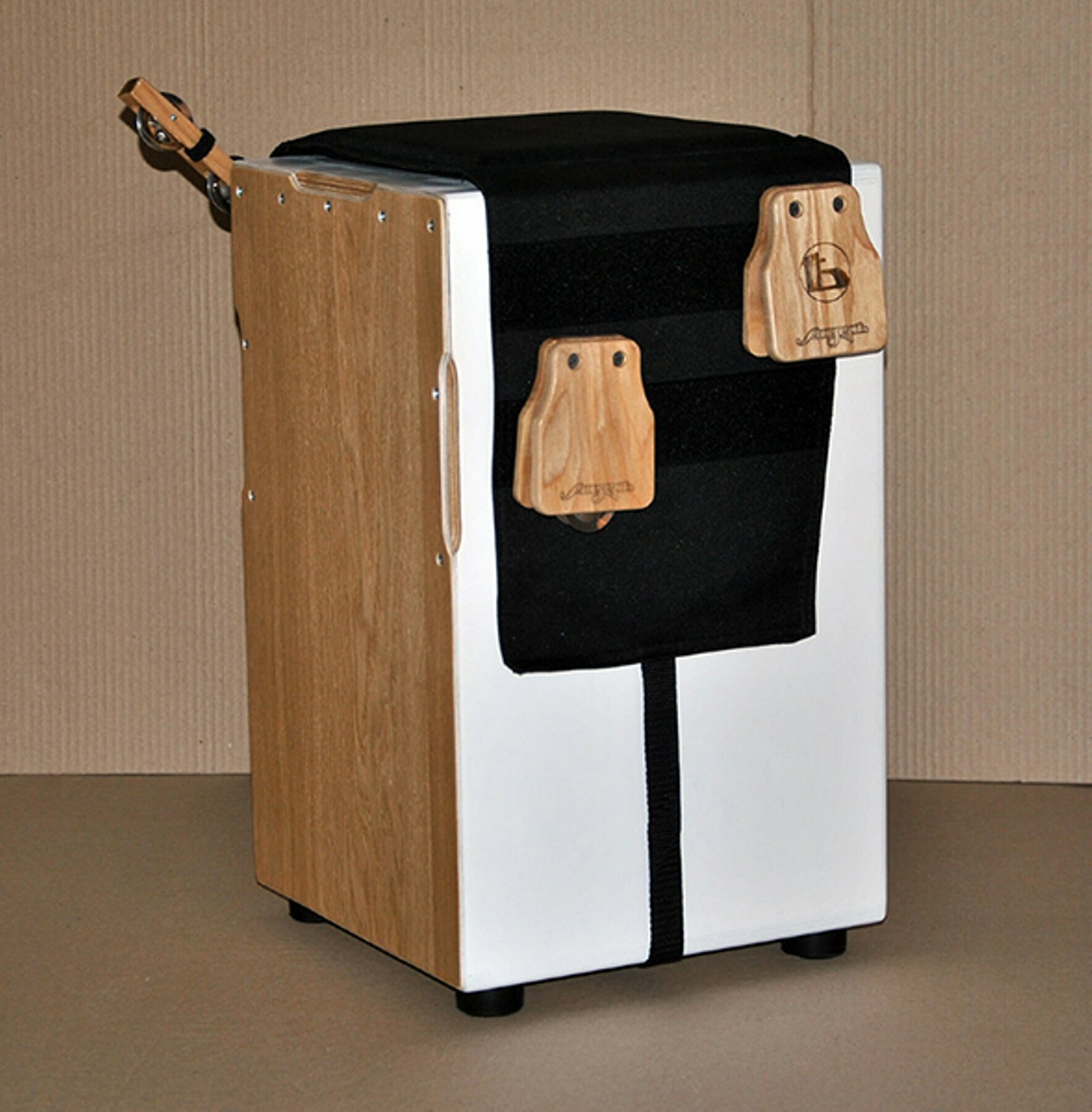 Накидка МозерЪ CCJ-B1, для кахона, крепление аксессуаров, чёрное сиденье