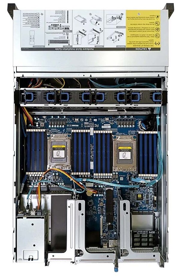 Сервер GIGABYTE R282-Z97 (rev A00) без процессора/без ОЗУ/без накопителей/количество отсеков 25" hot swap: 16/2 x 1600 Вт/LAN 1 Гбит/c