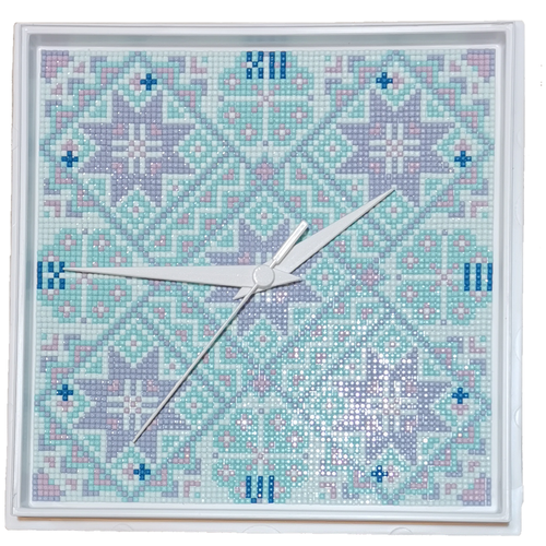 фото Алмазная вышивка яркие грани "часы нежность", размер 20х20 см, 5 цветов. с рамкой, стрелками и механизмом.