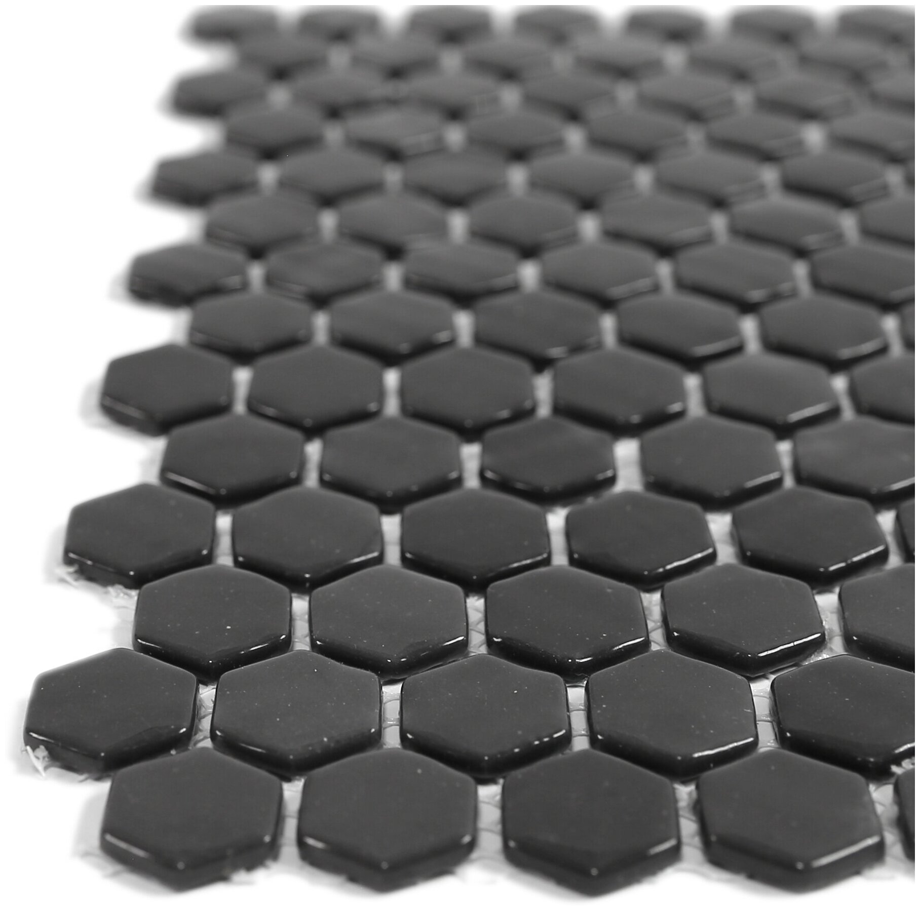 Мозаика Natural STP-BK001-HEX из глянцевого стекла размер 29х29 см чип 25 Hexagon мм толщ. 5 мм площадь 0.084 м2 на сетке