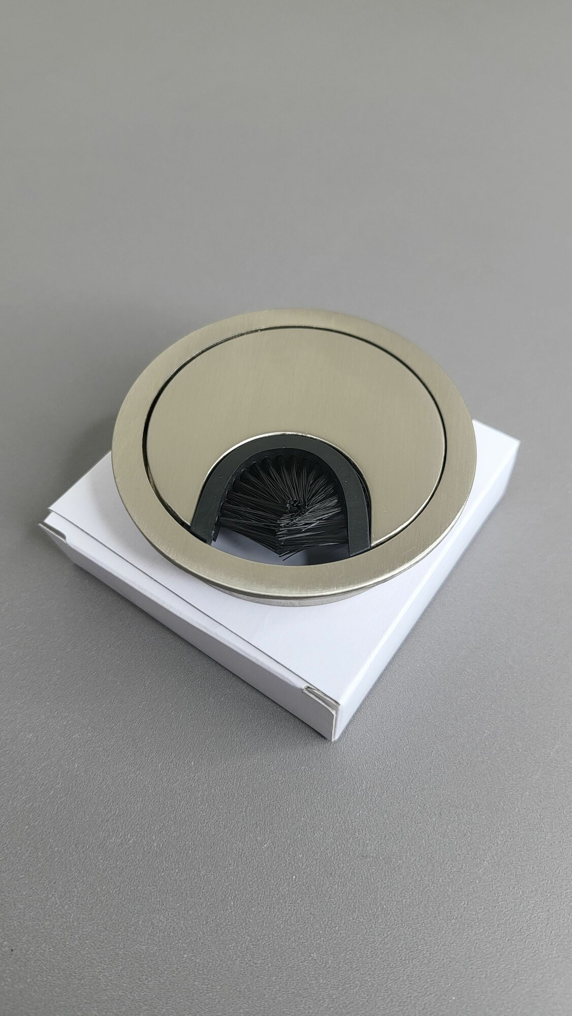 Фурнитура Для Мебели Заглушка-пропуск кабель-канала для столешницы, диаметр 60 мм, GTV, цвет - шлифованная сталь