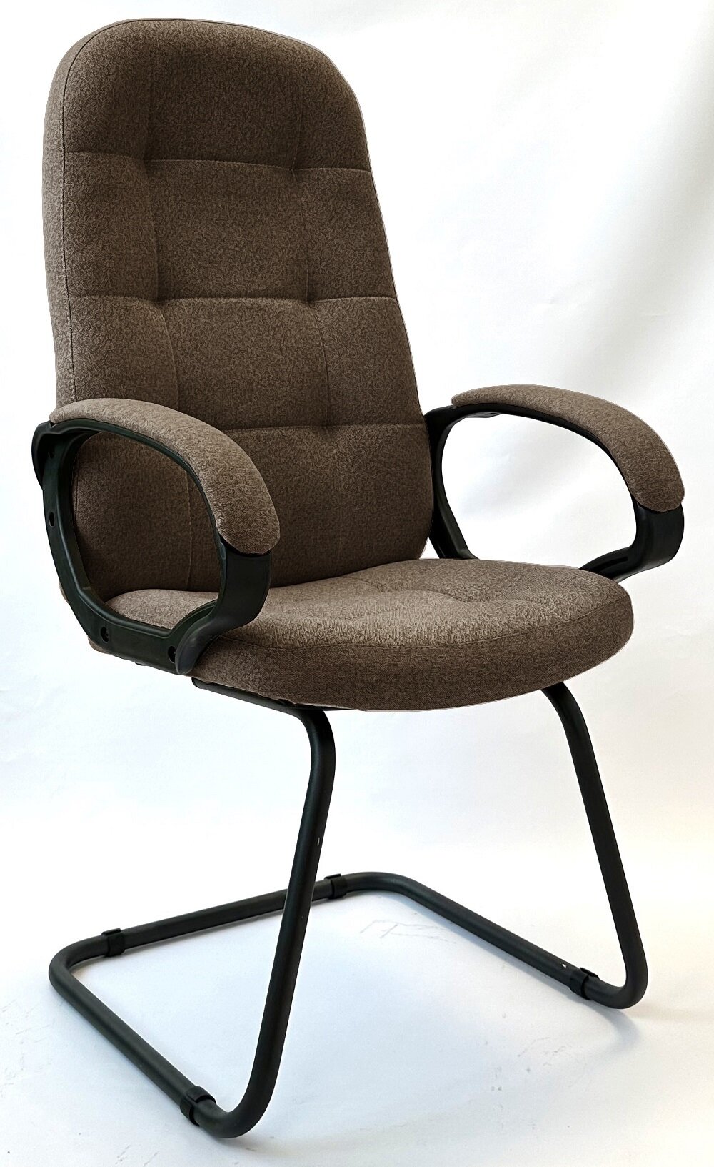 Офисное конференц-кресло StylChairs Пилот Ультра Софт, обивка ткань, цвет коричневый