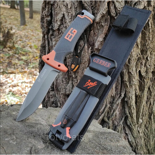 Нож походный с точилкой в ножнах Gerber