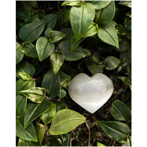 Селенит сердечко/ Сердце из селенита/ Минерал/ Натуральный камень/ Селенит/ Сердечко из Селенита 4,5 см