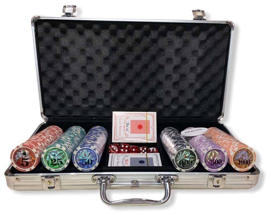 Покерный набор Royal Flush на 300 фишек с сукном в подарок