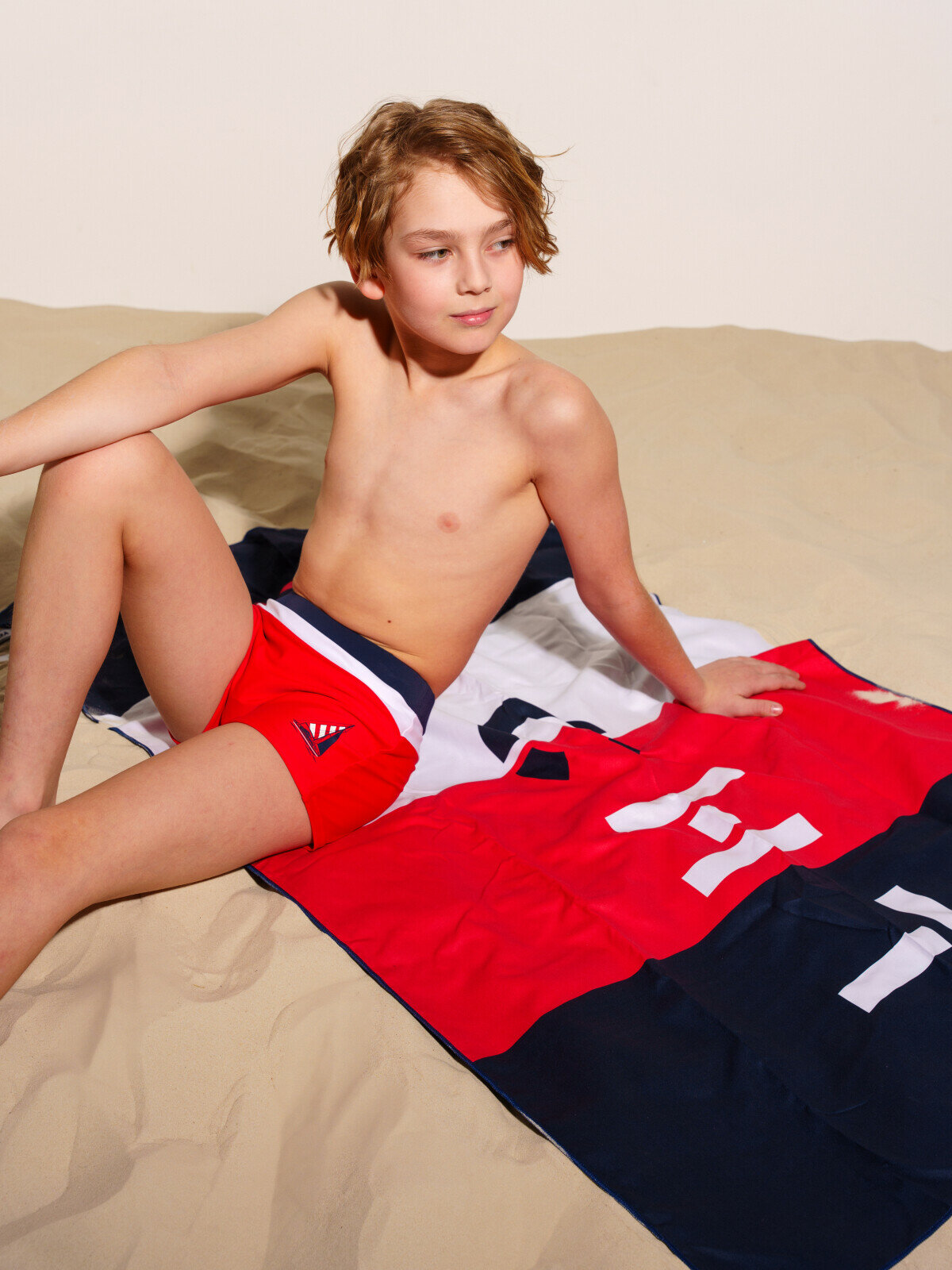 фото Полотенце для мальчика PlayToday, размер 130*80 см, темно-синий