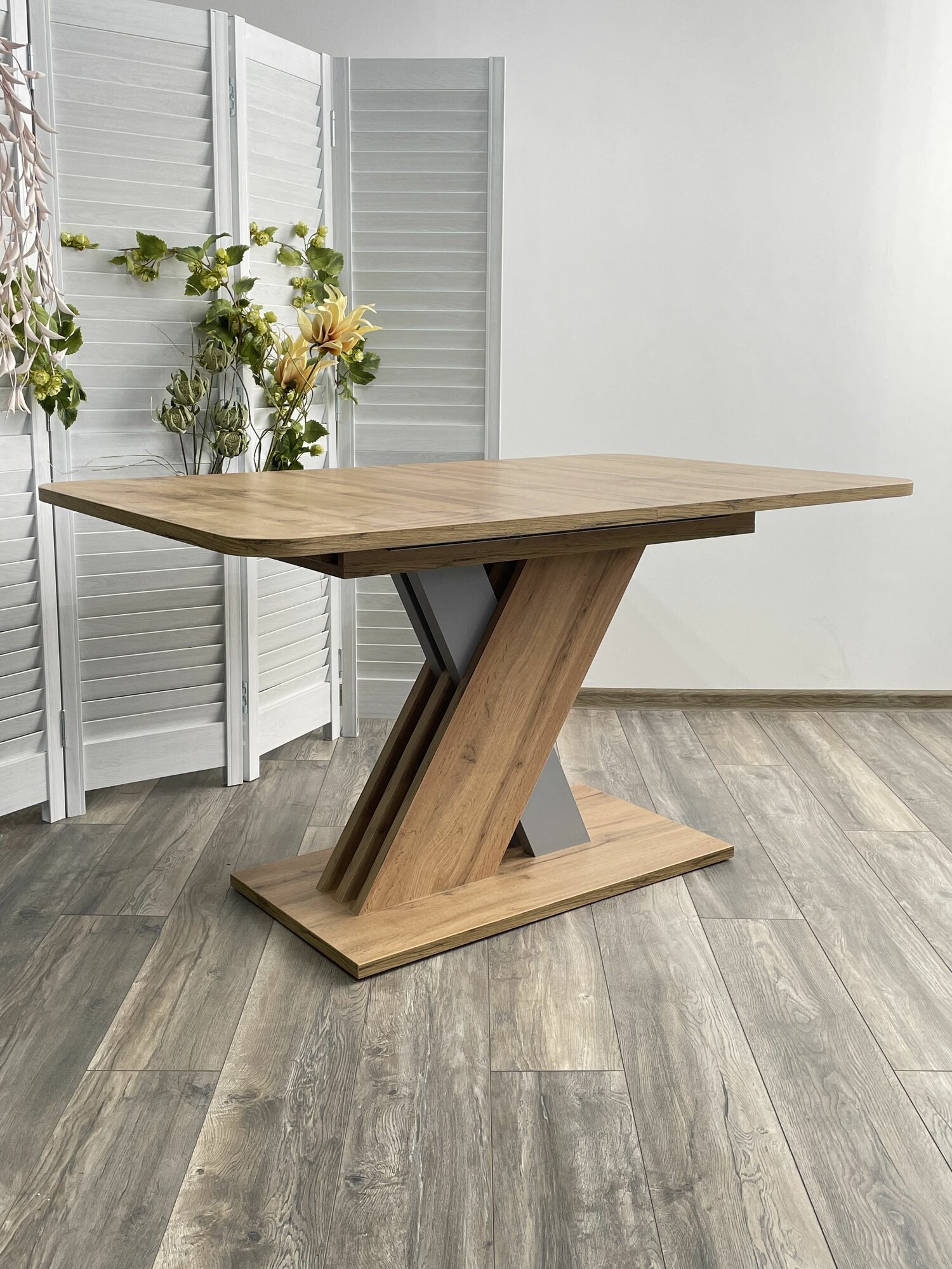 фото Стол обеденный Денвис 140, раскладной, Дуб светлый, вставка алюминий