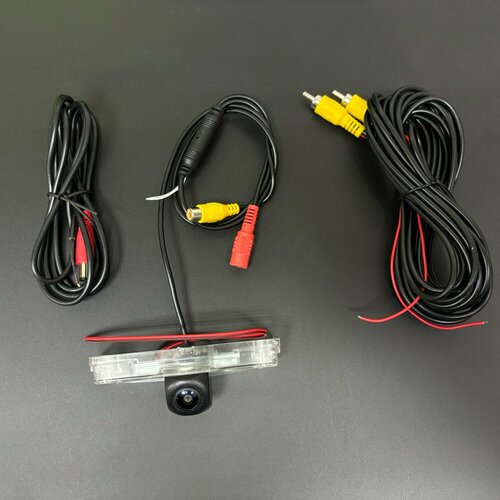 Камера заднего вида Subaru Forester 2005-2010 Impreza sedan 2007-2011 Outback 2007-2012 2000₽