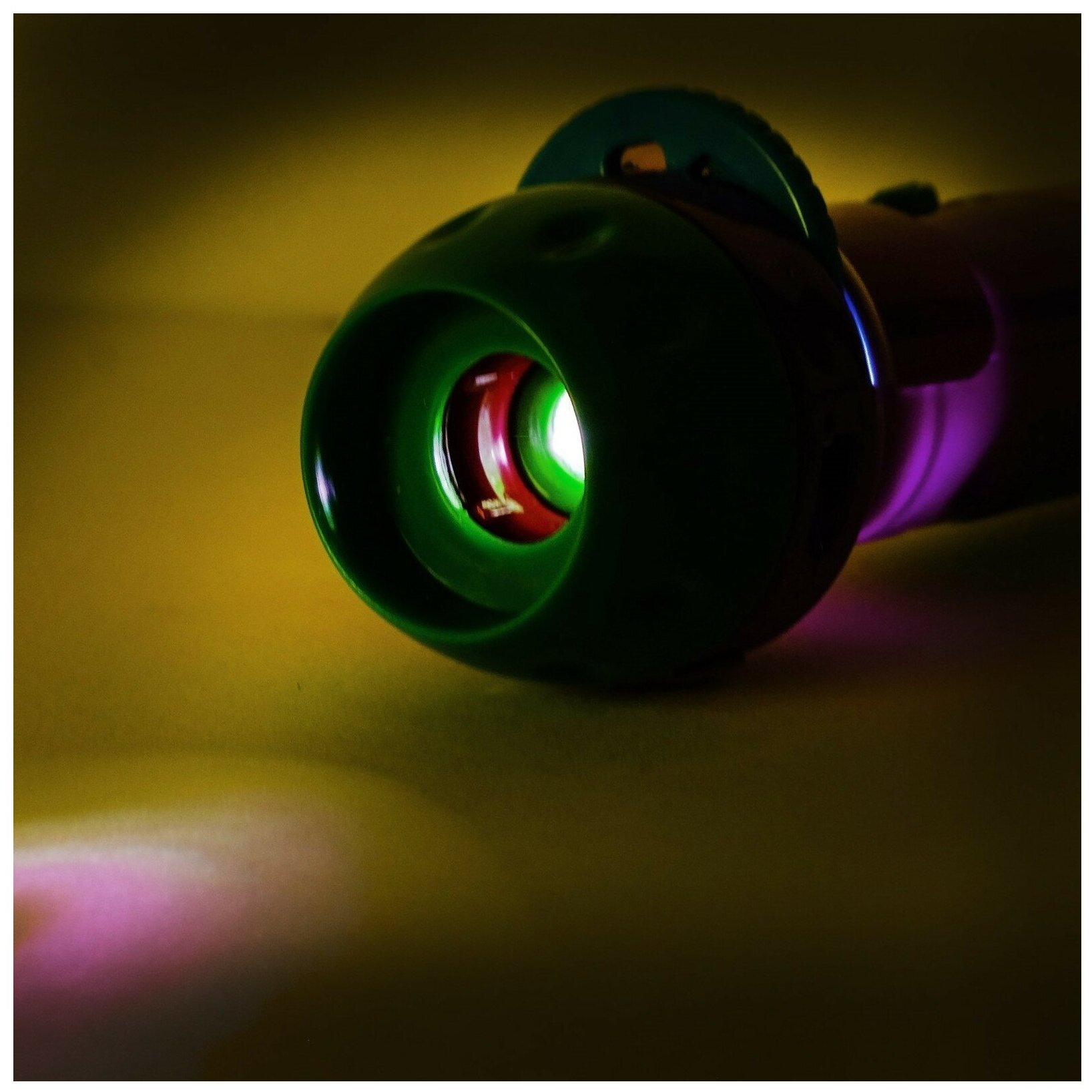 Проектор-фонарик Супер-проектор свет цвета микс