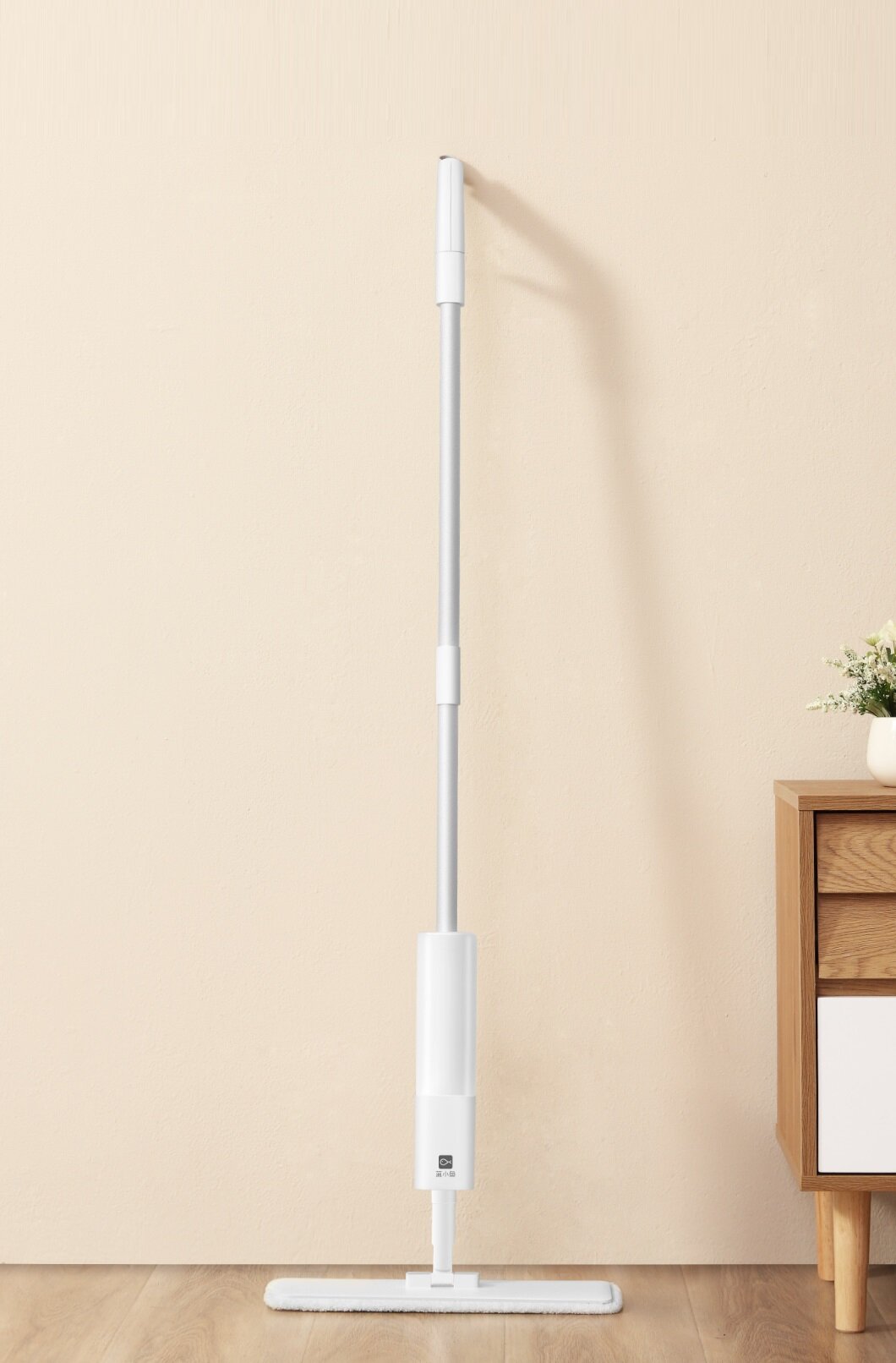 Швабра с распылителем Blue Fish Aluminum Tube Water Spray Mop (SP03A), белый - фотография № 4