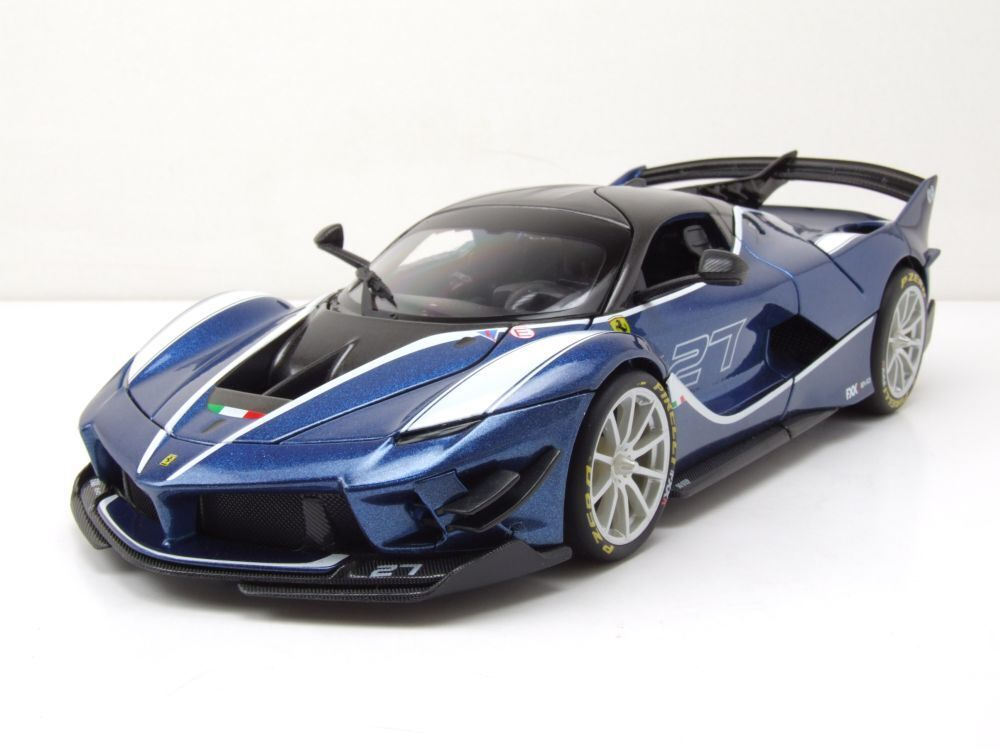 Машина Bburago Ferrari FXX K Evo 1:18 синий 18-16012-В