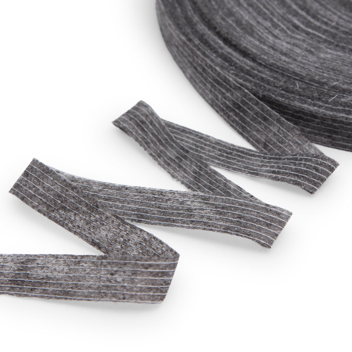 Лента нитепрошивная клеевая по долевой Айрис, 10мм*100м, цвет серый — фото 1