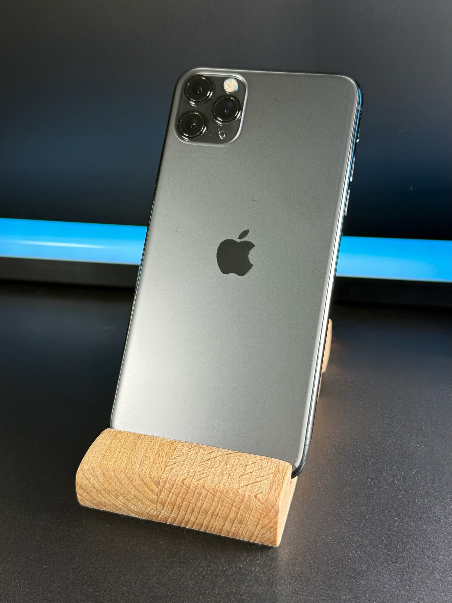 Смартфон Apple iPhone 11 Pro Max, 256gb, Graphite, RU, nano SIM + eSIM
