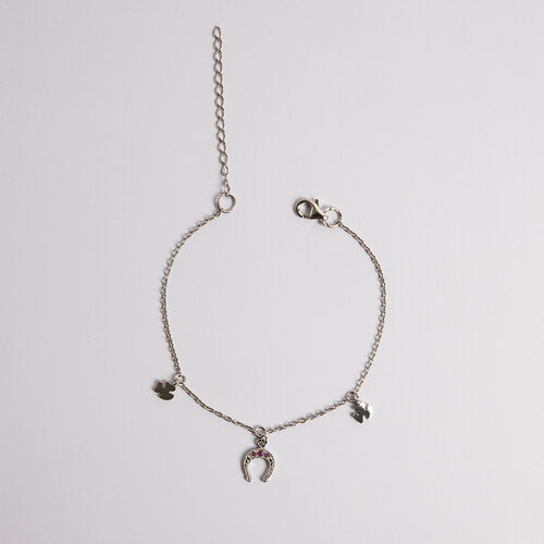 фото Браслет-цепочка corde серебряный браслет-цепочка "на удачу" с подковой и листьями клевера, с натуральными рубинами., серебро, 925 проба, родирование, рубин, длина 21 см.