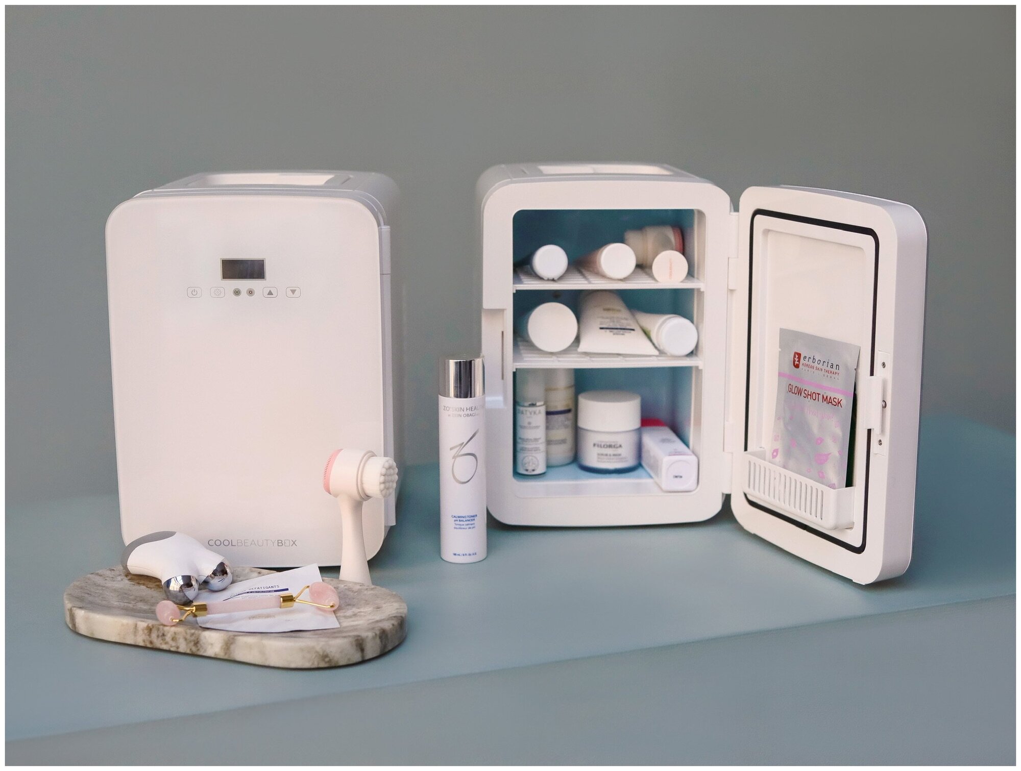 Мини-холодильник для косметики и лекарств Coolboxbeauty Display, 10 литров, белый - фотография № 4