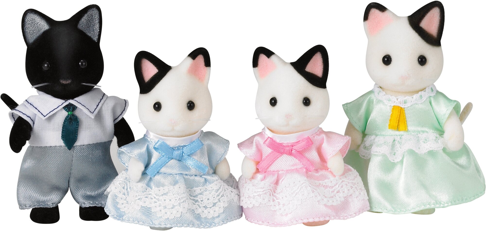 Набор Sylvanian Families "Семья Чёрно-белых котов"