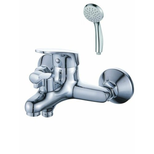 Смеситель для ванны с душем монолитный короткий излив