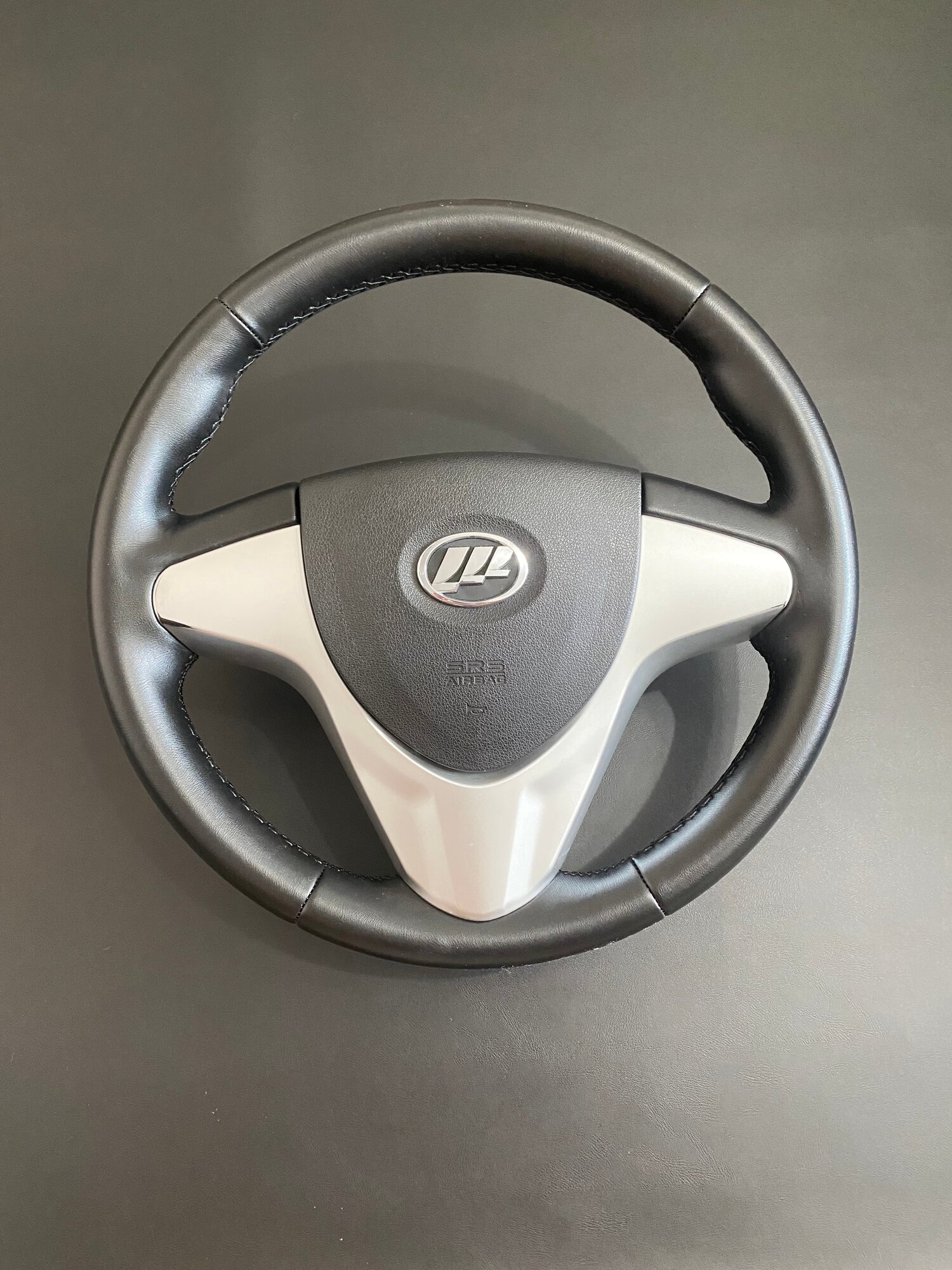 Оплетка руля для Lifan X60 гладкого материала премиум-класса