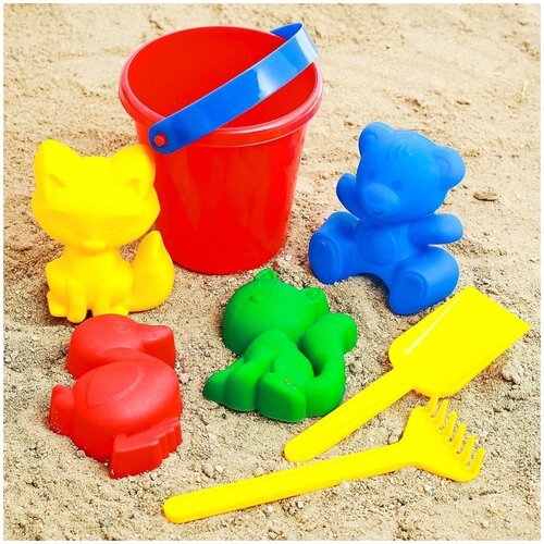 Купить Набор для игры в песке №1: ведёрко, 4 формочки для песка, грабельки, лопатка, микс, Соломон, красный/синий/зеленый/желтый, пластик