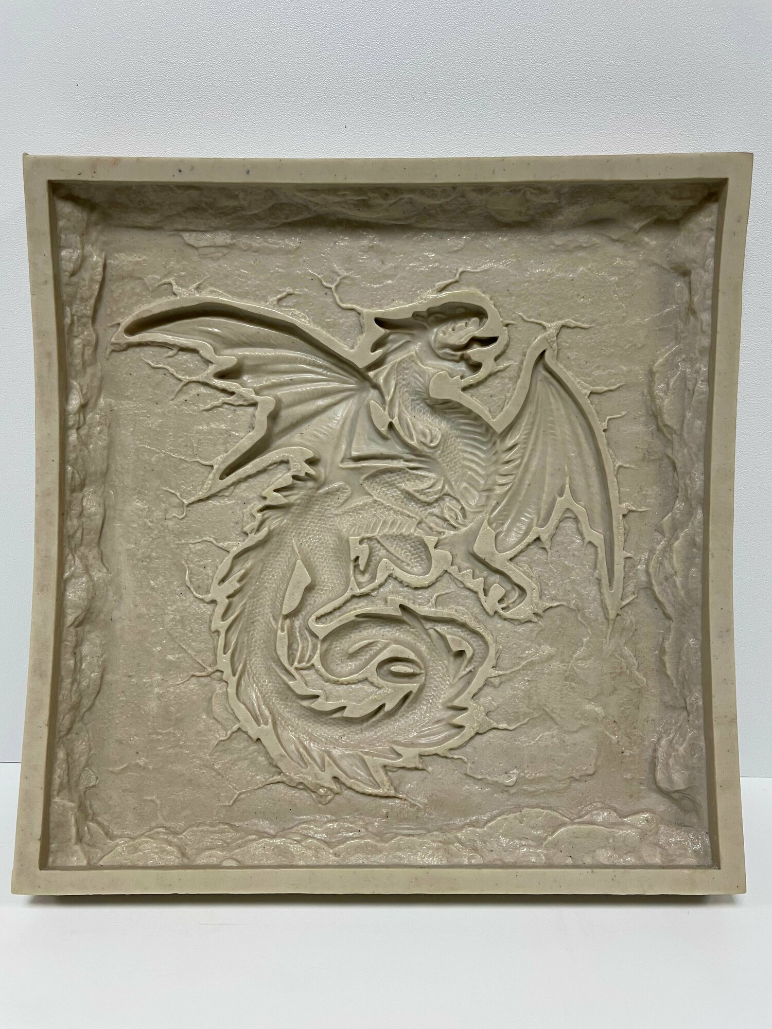 Полиуретановая форма для декоративного панно Восточный дракон 1
