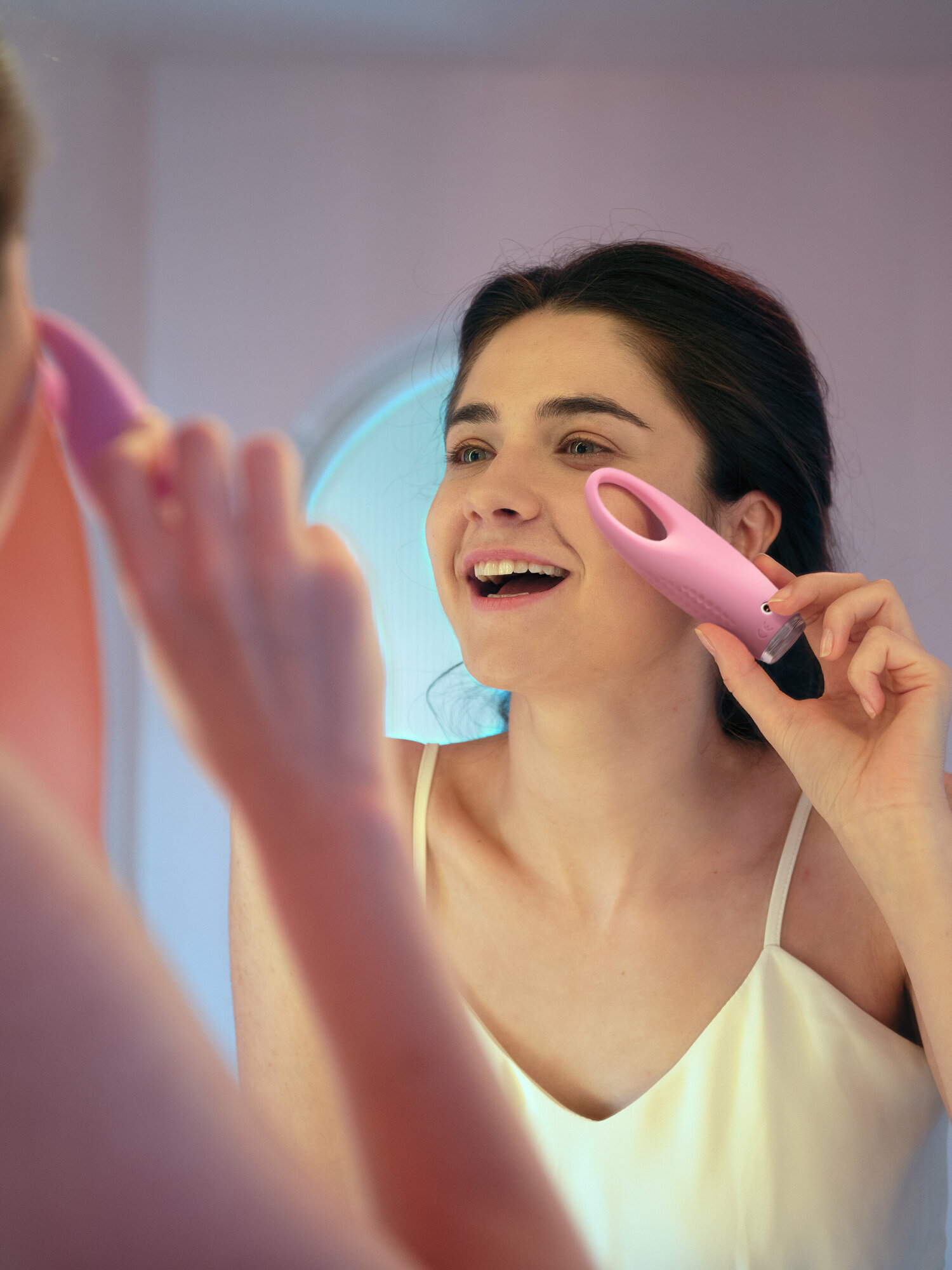 FOREO IRIS 2 массажер для сияния зоны вокруг глаз, Pearl Pink - фотография № 6