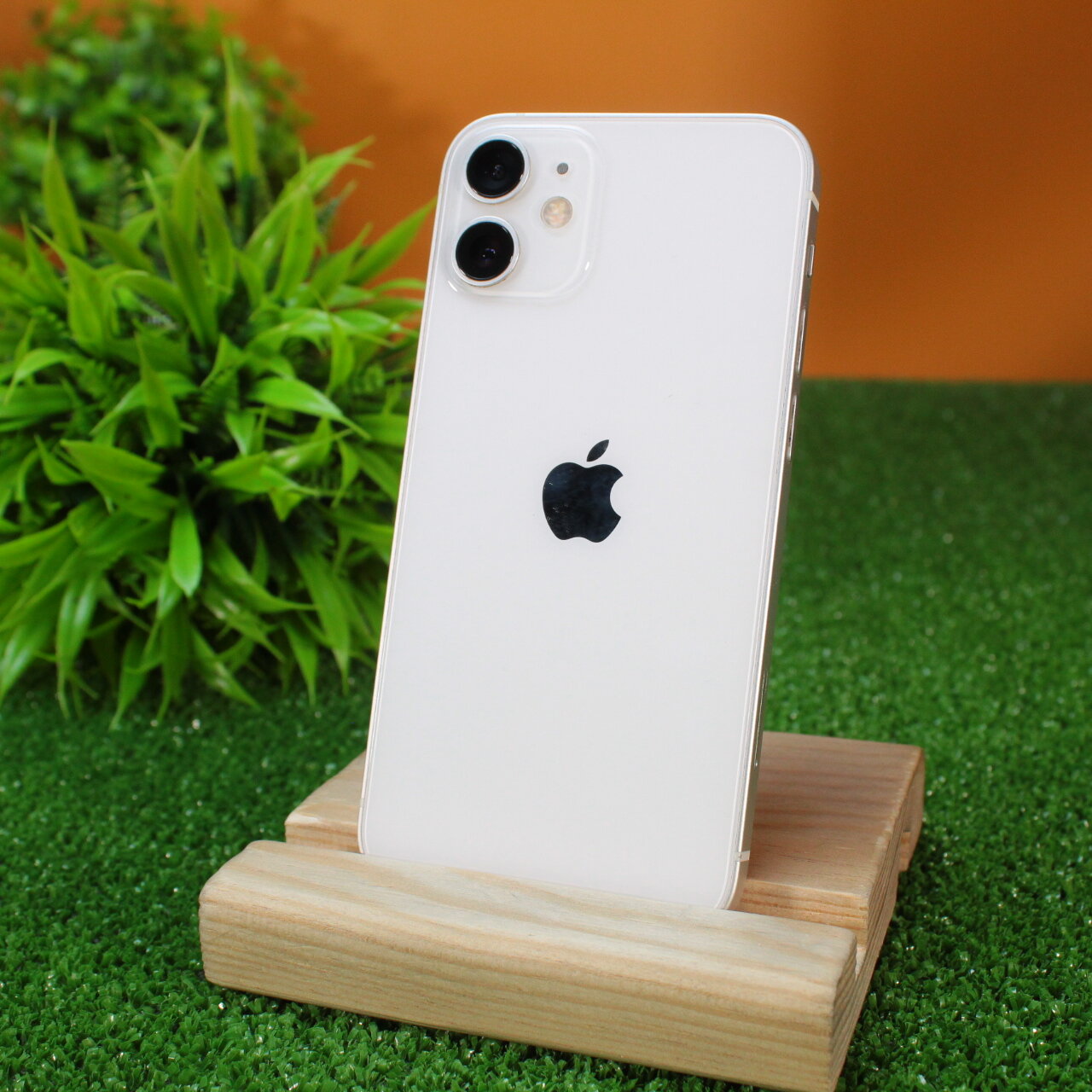 Смартфон Apple iPhone 12 mini 64 ГБ, nano SIM+eSIM, белый