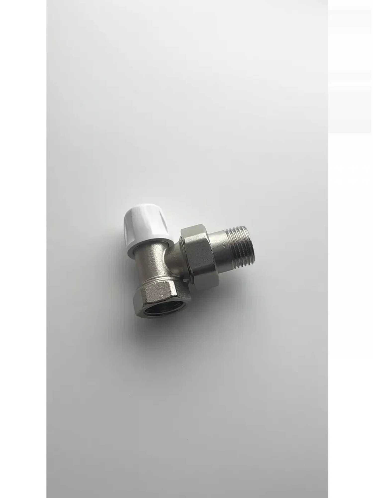 Вентиль для радиатора угловой 1/2" обратный ICMA, Италия, 82805AD06 — фото 1