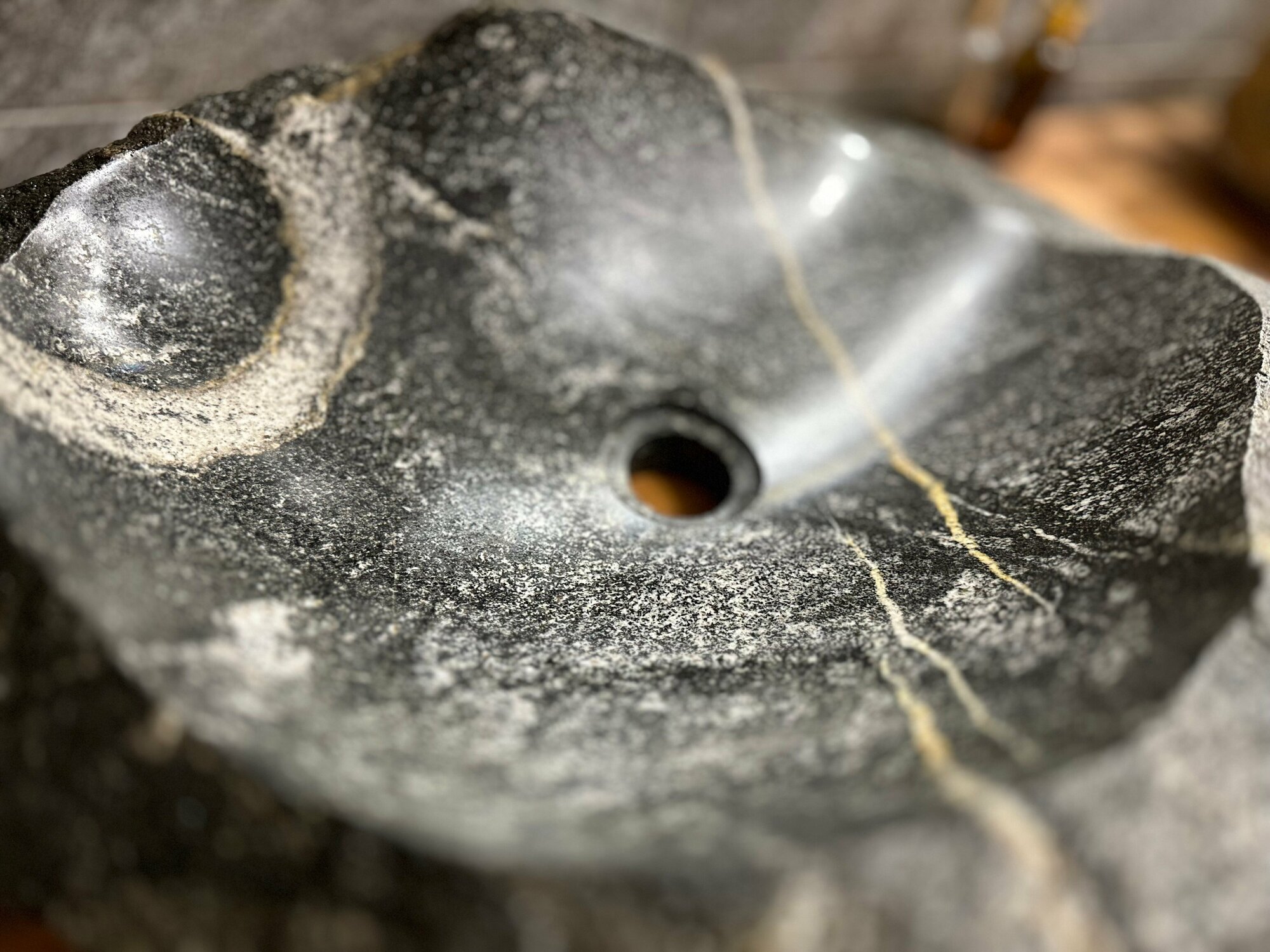 Раковина из натурального цельного камня, Titanium Nord (58х41) - фотография № 10