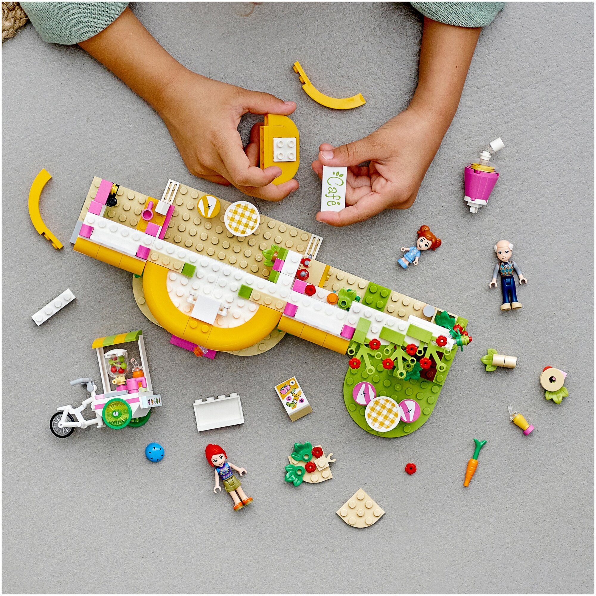 Конструктор LEGO Friends 41444 Органическое кафе Хартлейк-Сити - фото №16