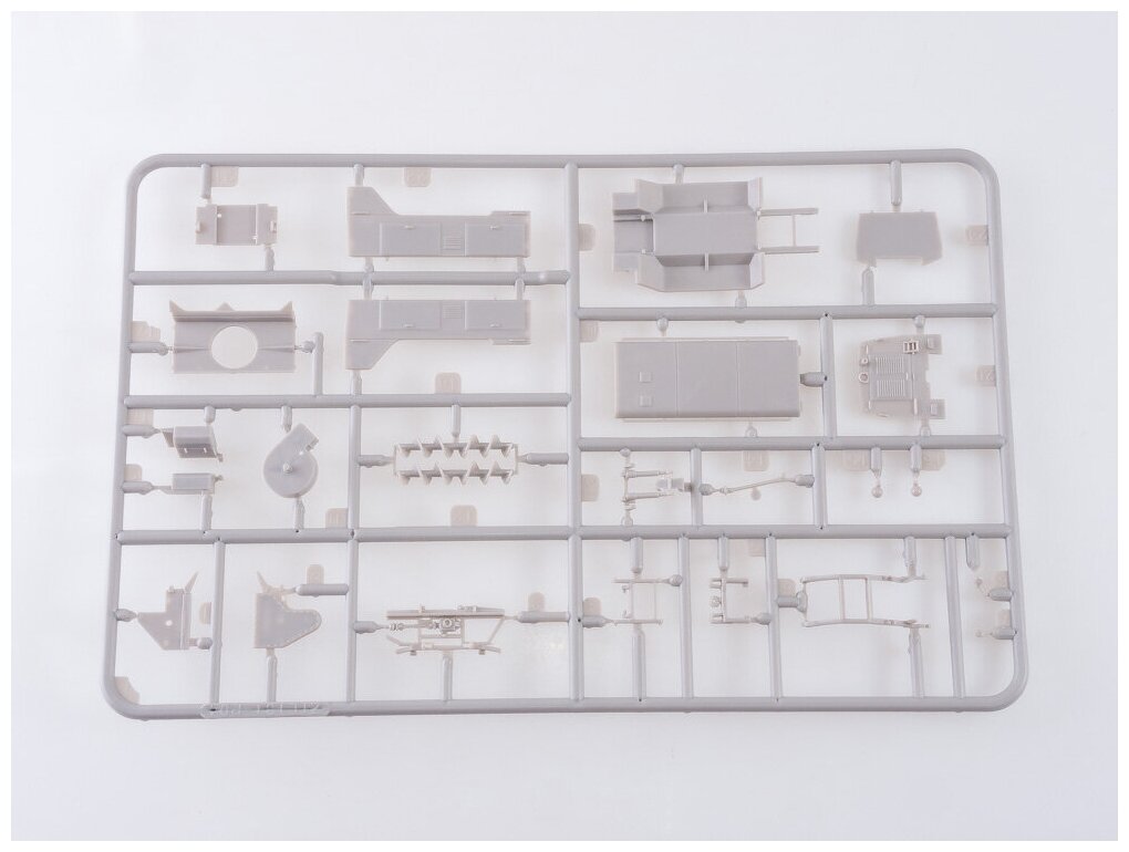 Сборная модель AVD Шнекороторный снегоочиститель ДЭ-210 (131), 1/72 AVD Models 1292AVD - фотография № 4