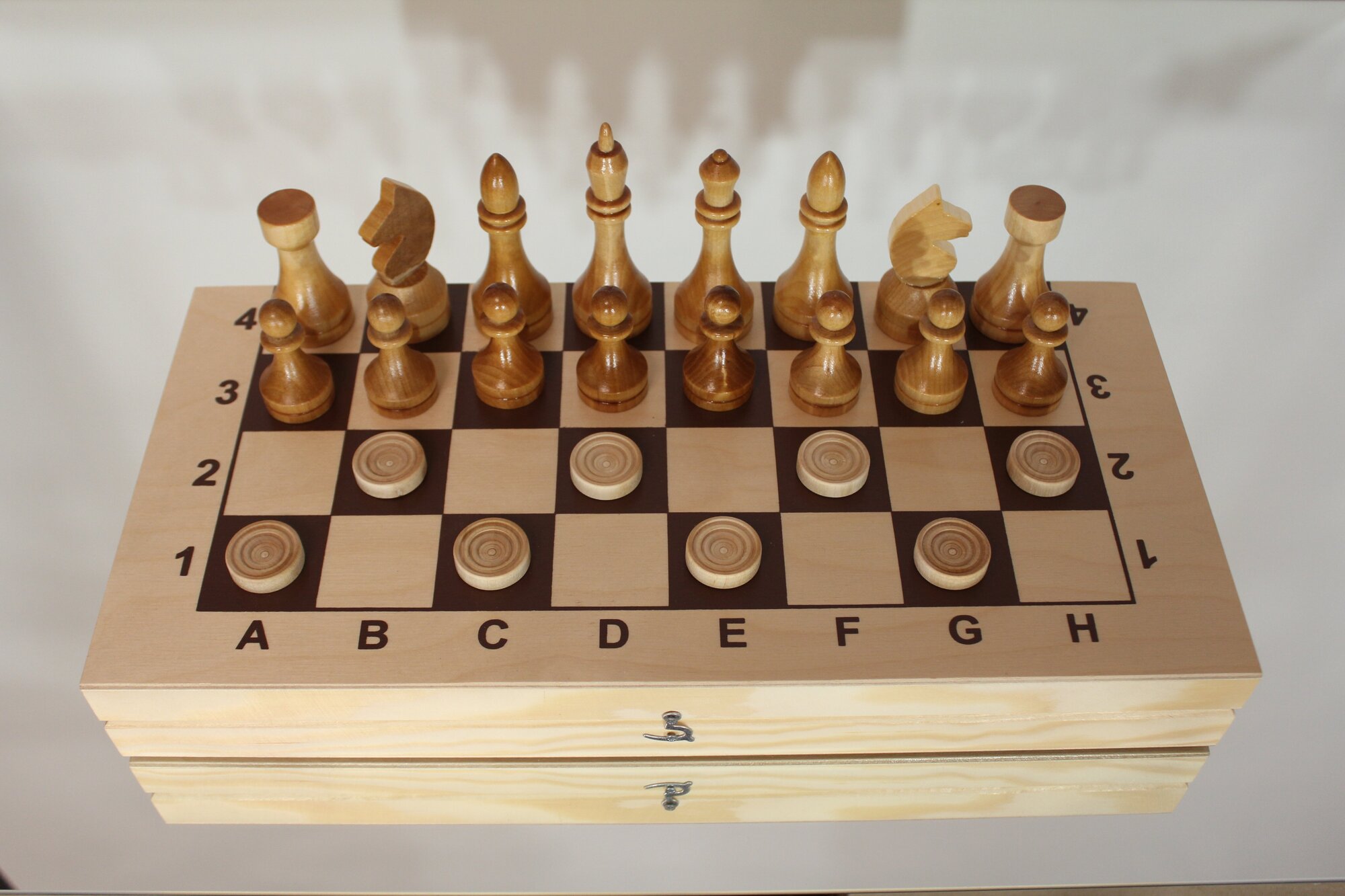 Шахматы Гроссмейстерские 43х43 см.+ шашки, деревянные. Стратегическая настольная игра для двоих