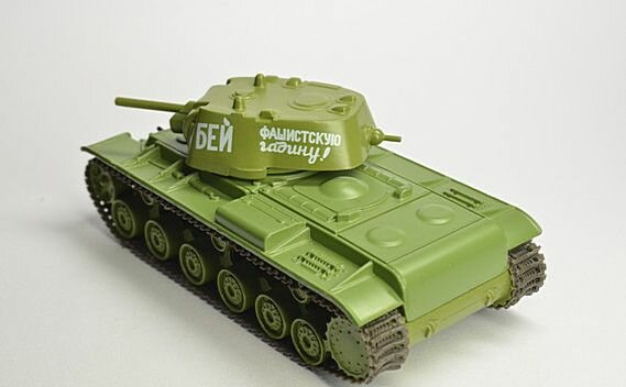 Масштабная модель 1/72, Танк КВ-1 — фото 1