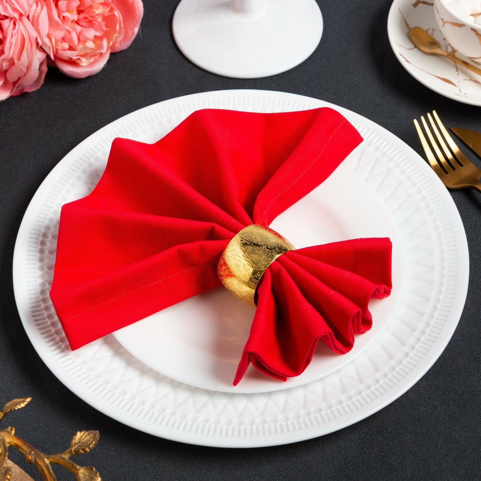 Набор салфеток с декоративными кольцами 