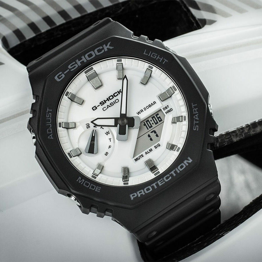 Наручные часы CASIO G-Shock, белый, черный — фото 1