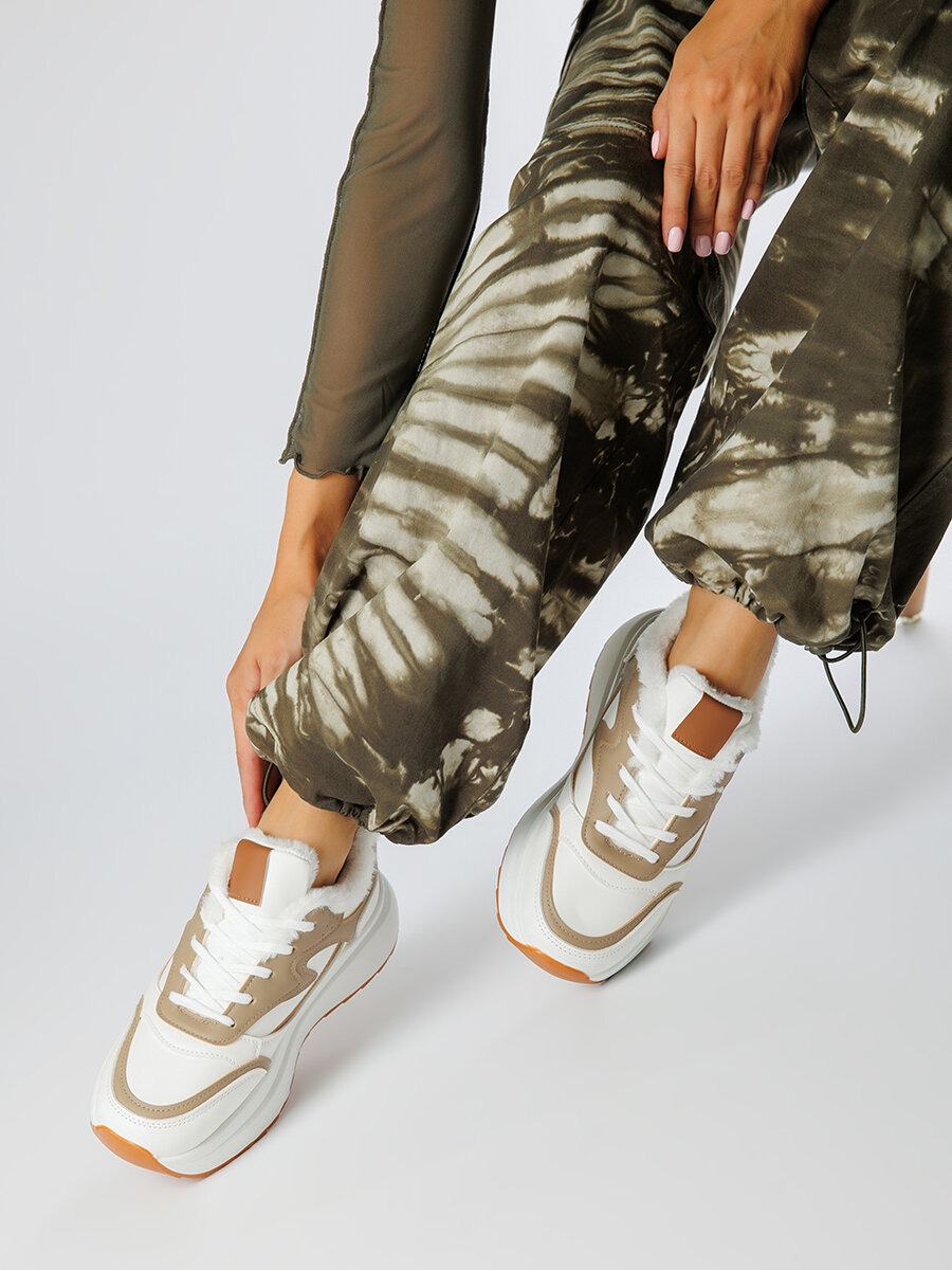 Кроссовки утепленные новинка 2025